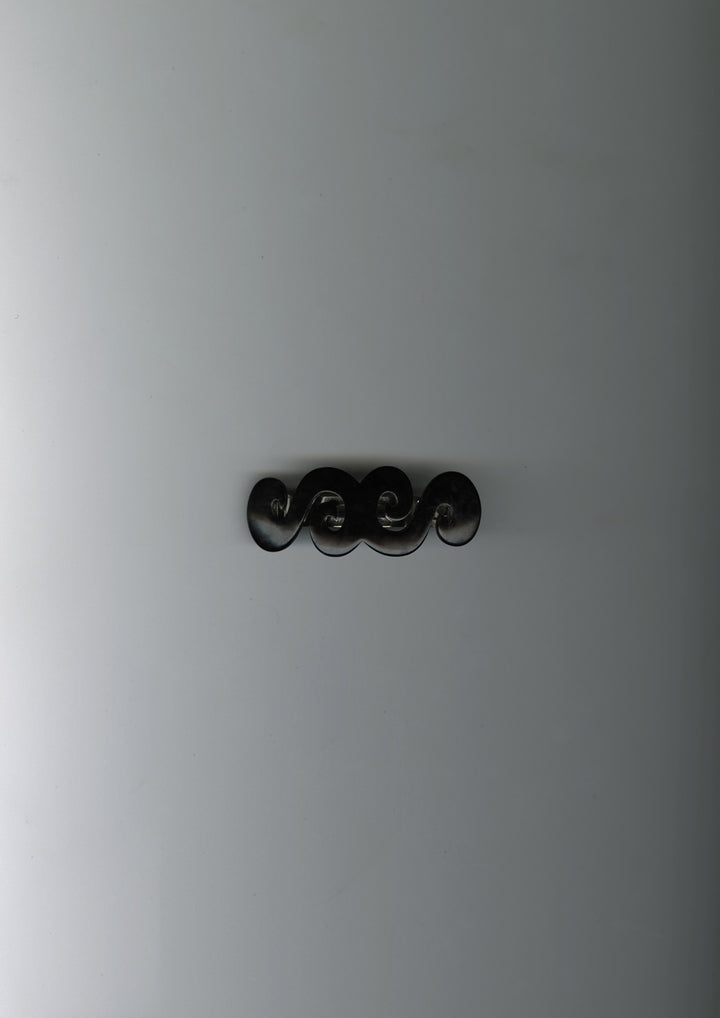 BLACK CHEYENNE BARRETTE