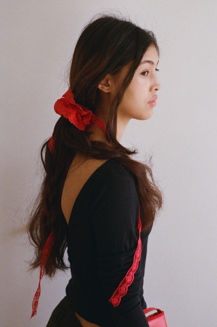 CAMELLIA SCRUNCHIE