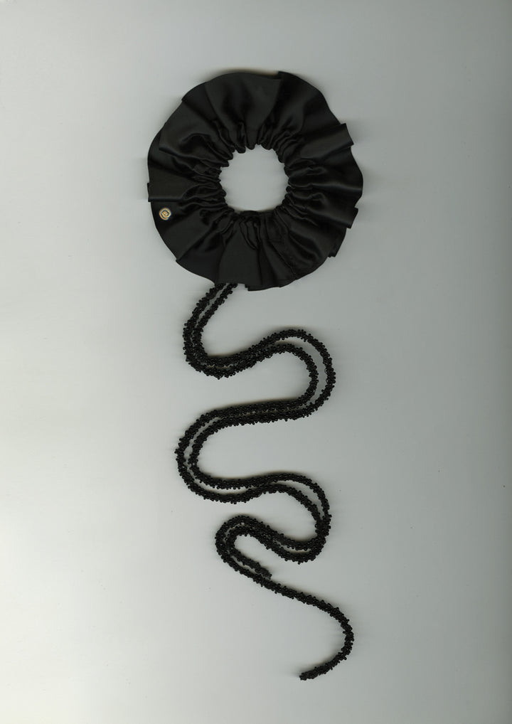 ONYX SCRUNCHIE