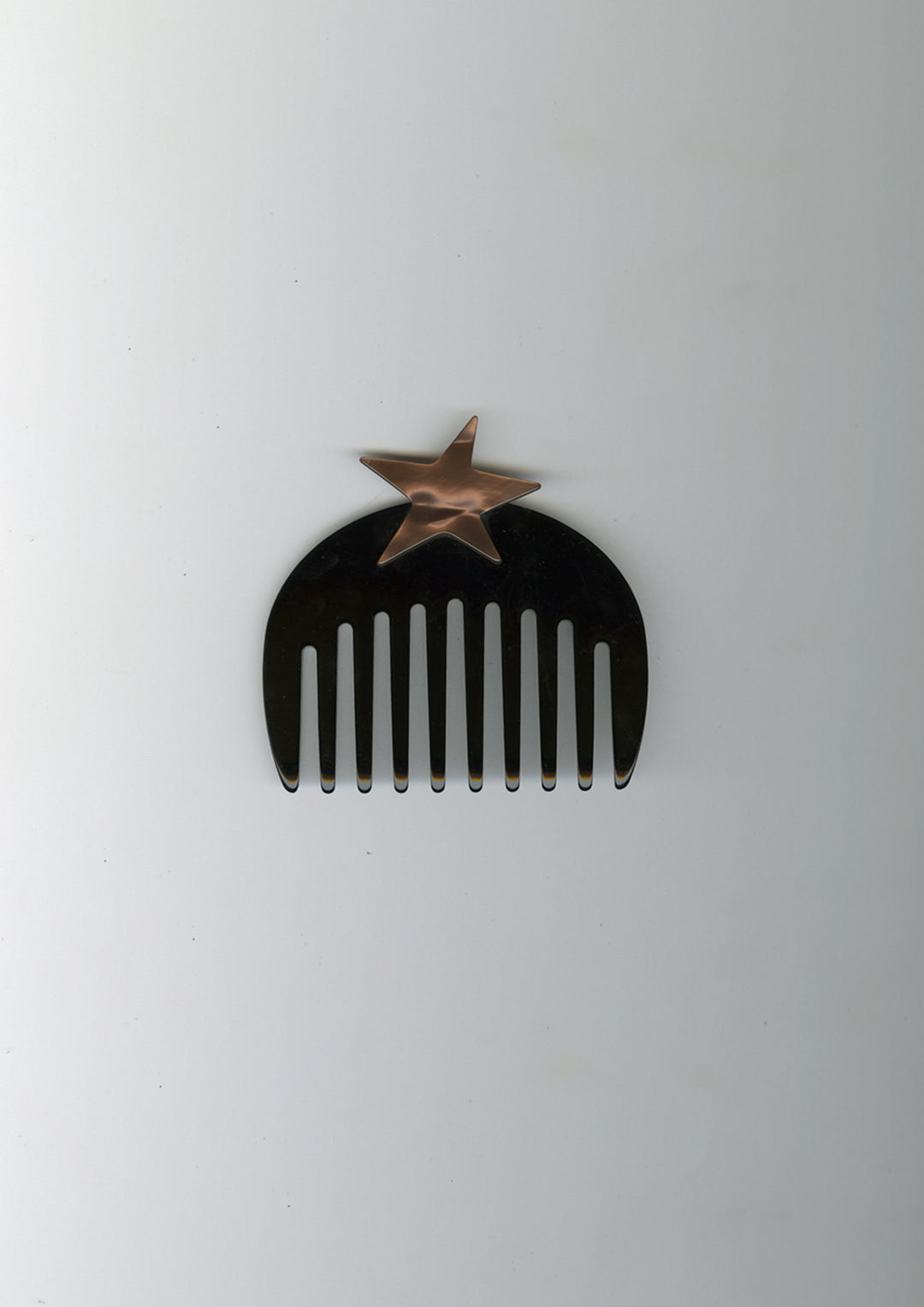 Pavo Nacre Star Comb