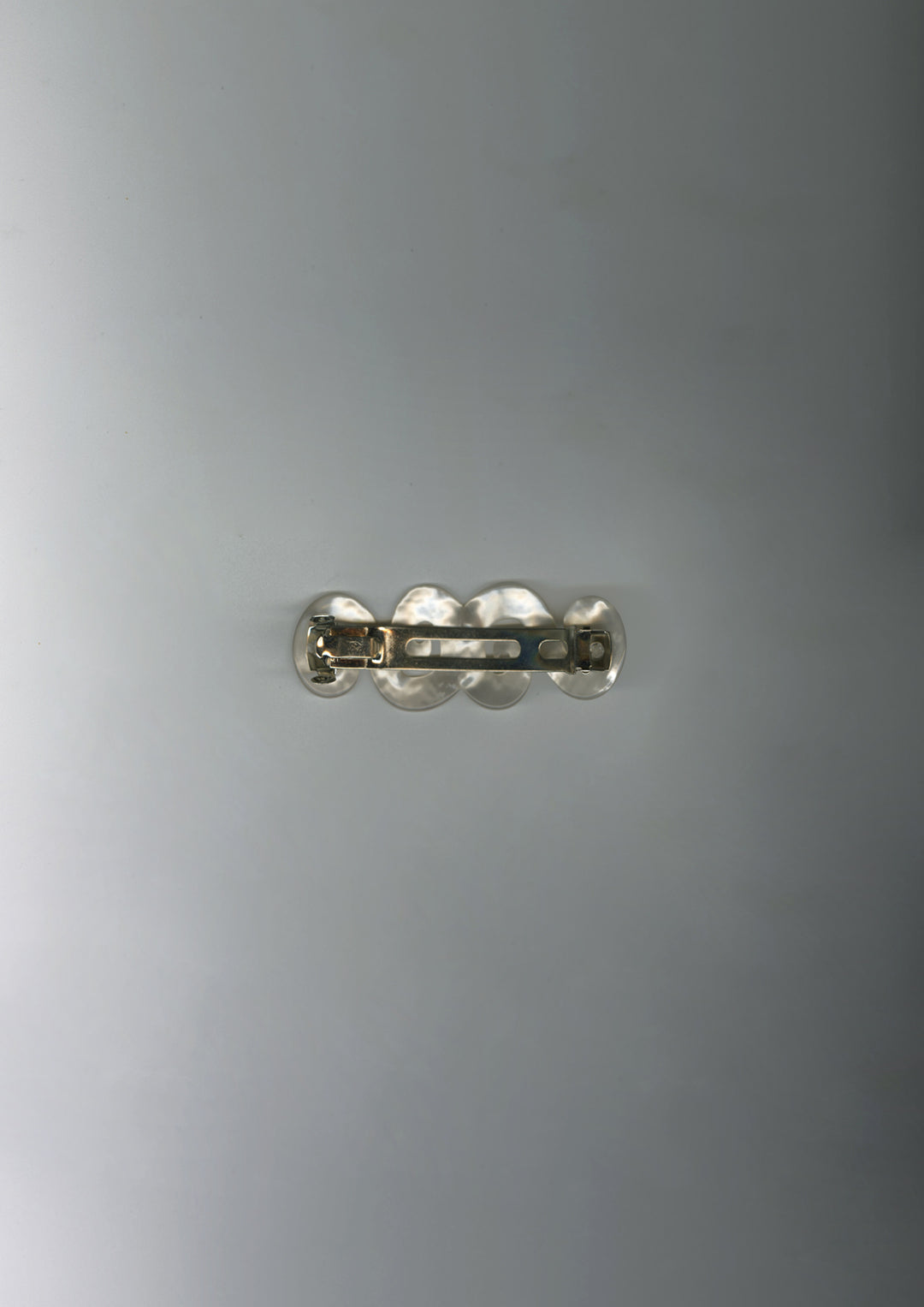 PEARL CHEYENNE BARRETTE