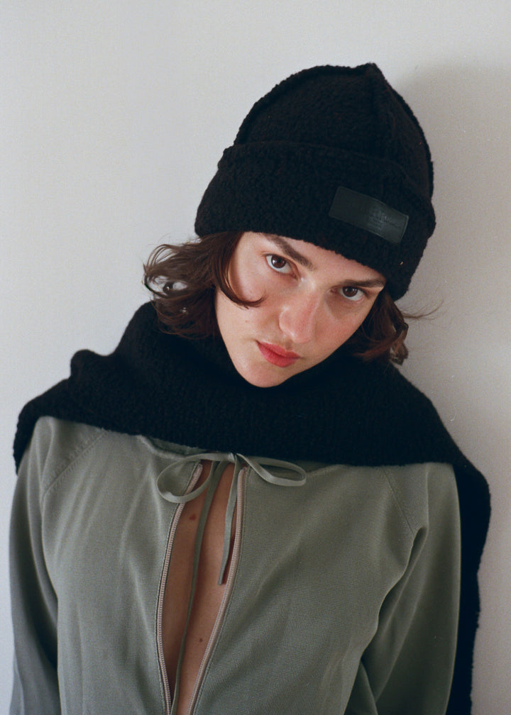 BLACK JAVA SCARF