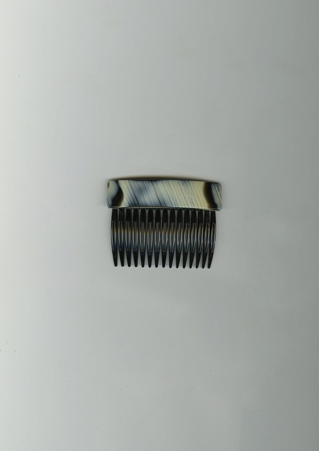 Attalea Corne Comb