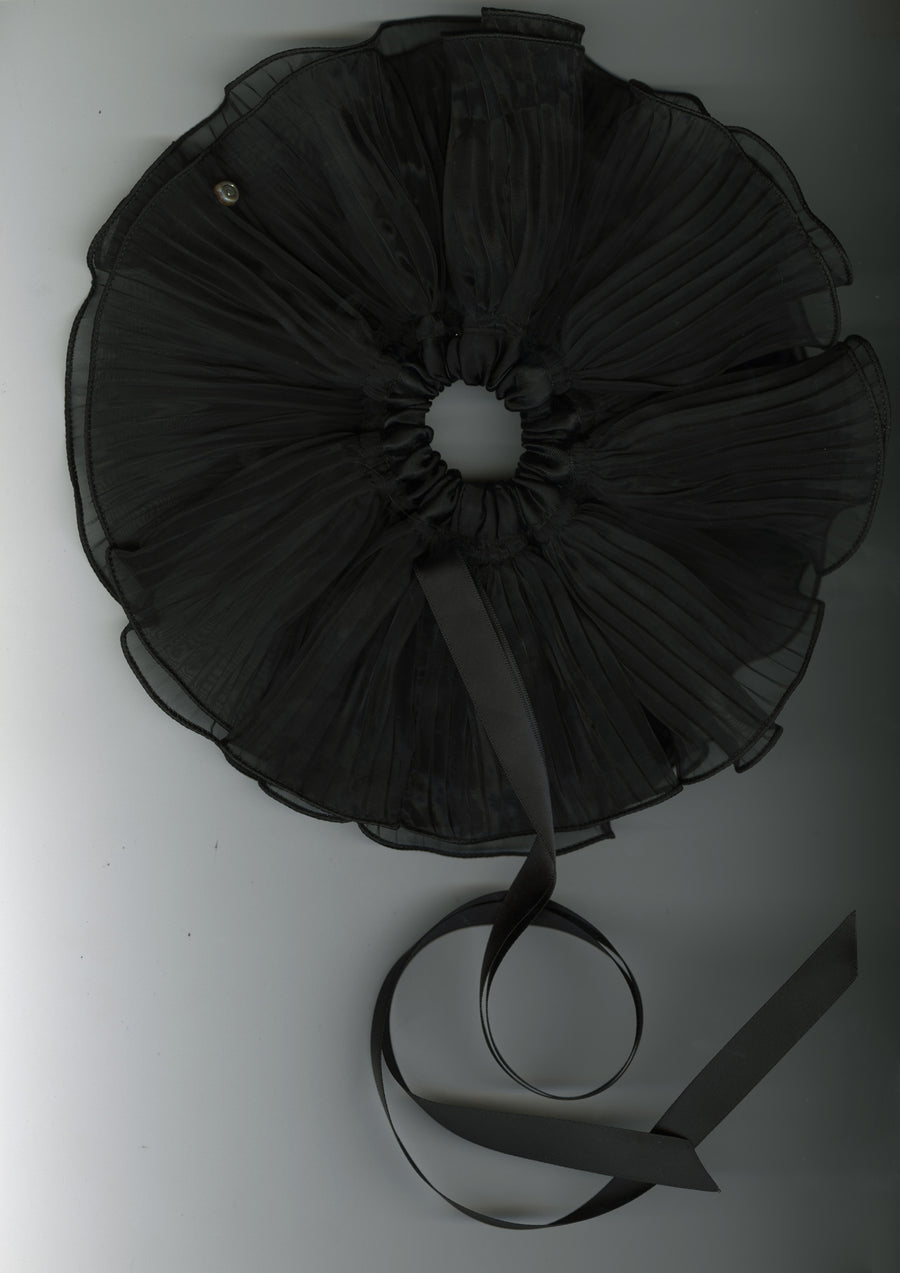 Black Orchid Pleated Organza Scrunchie – Merrma, handmade in Paris